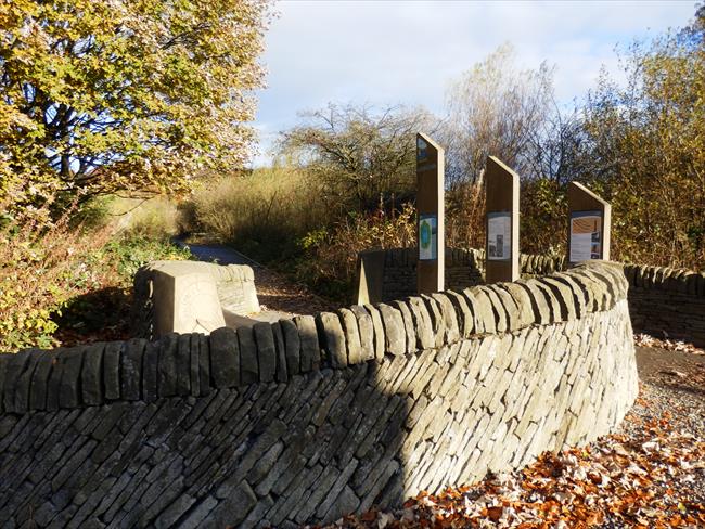 Entrance to the Heritage Trail at Kinross Pier.