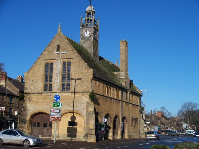 Redesdale Hall, Moreton High Street