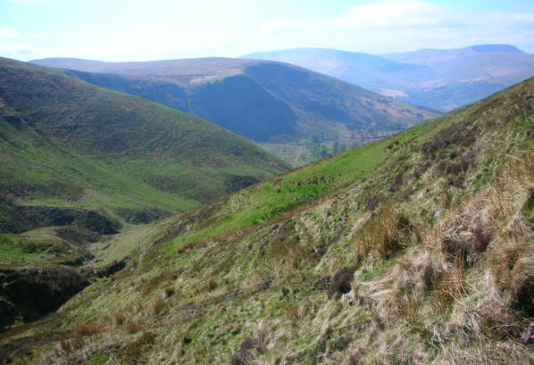 Looking into Cwm Du