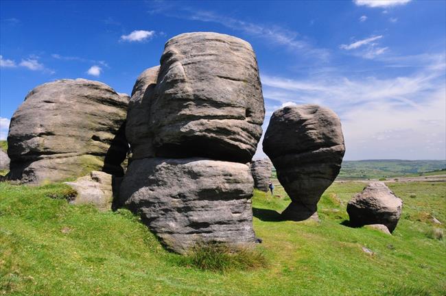 Todmorden walk - The Bridestones