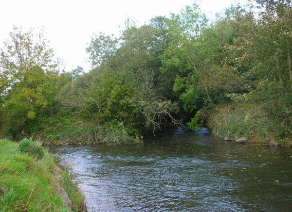 The confluence of the Clun with the Ely near Pontyclun