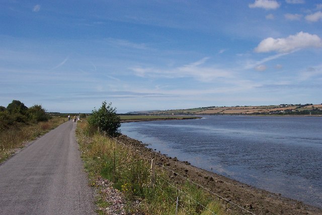 The Tarka Trail alongside the River Taw.