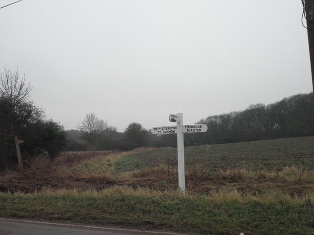 Harcamlow Way outside Duton Hill