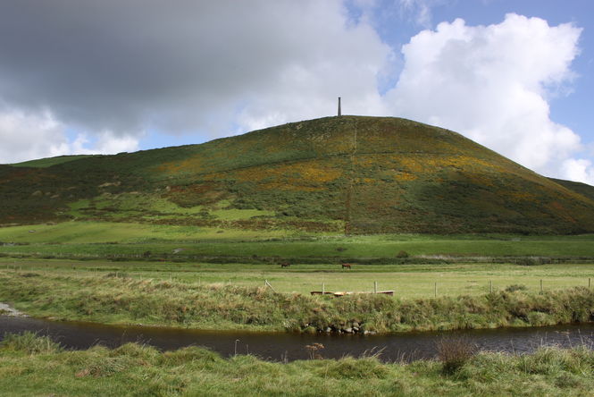 Pen Dinas monument