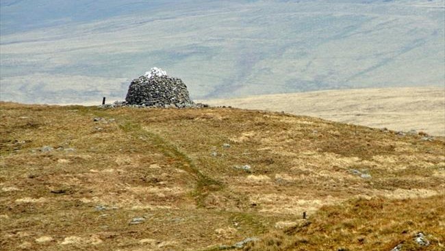 Large cairn by summit of Drygarn Fawr