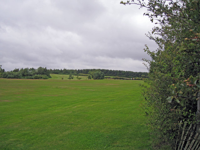 Footpath on Roseberry Grange golf course
© Copyright Richard Dorrell and licensed for reuse under this Creative Commons Licence