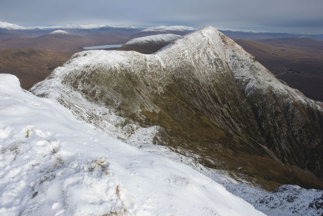 Stob Dearg, highest point on the Buachaille Etive
Mòr ridge, with the Blackwater Reservoir to left