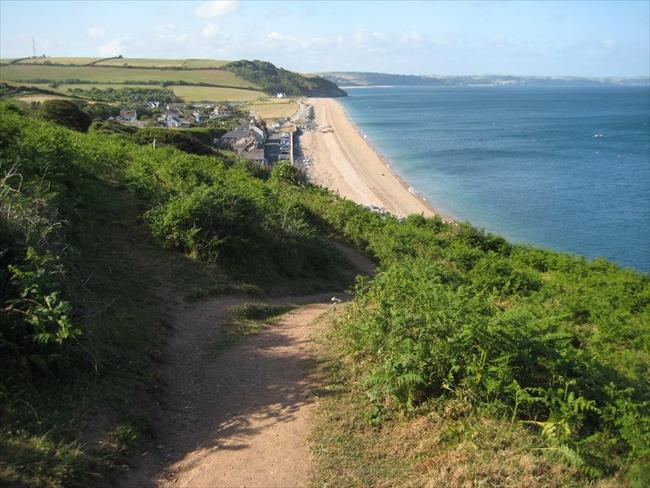 The coast path approaching Beesands
cc-by-sa/2.0 - © Philip Halling - geograph.org.uk/p/4922496
