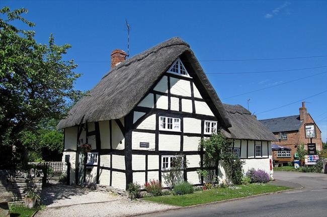 Letterbox Cottage in Barton
