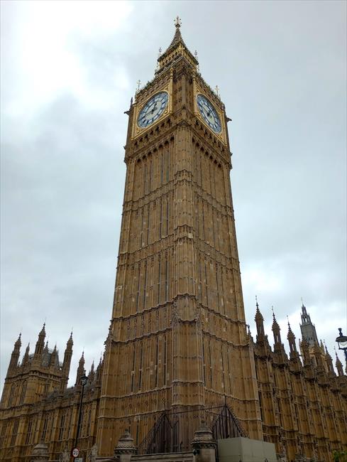 Big Ben at start of walk
