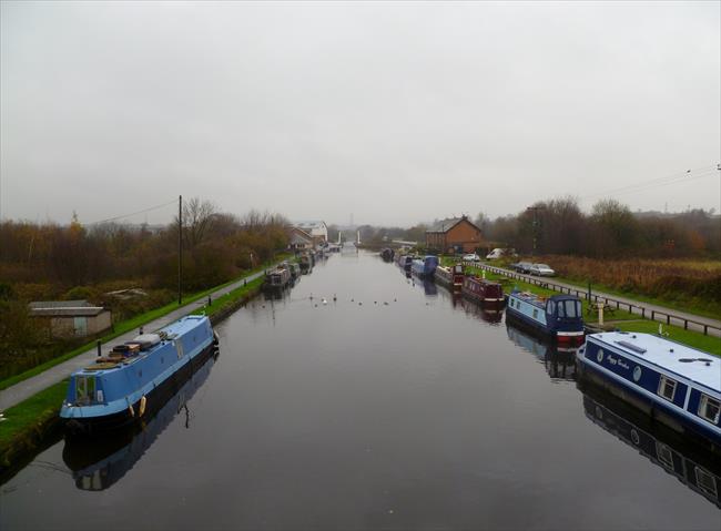 View towards Stanley Ferry from Ramsden's Bridge along the Aire and Calder Navigation