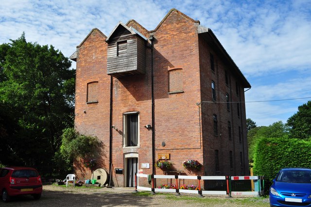 Leatheringsett watermill