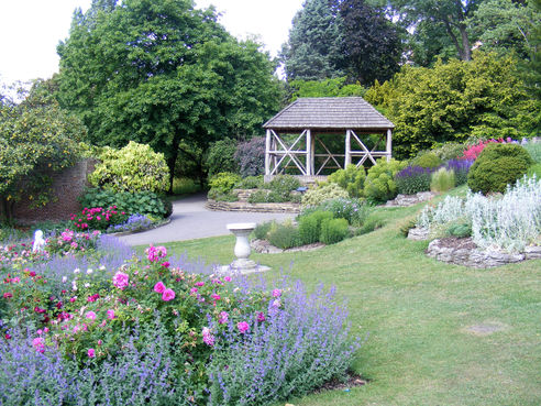 Terrace Gardens - Summer House