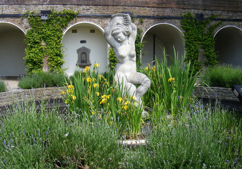 Terrace Gardens - 'Bulbous Betty' Statue