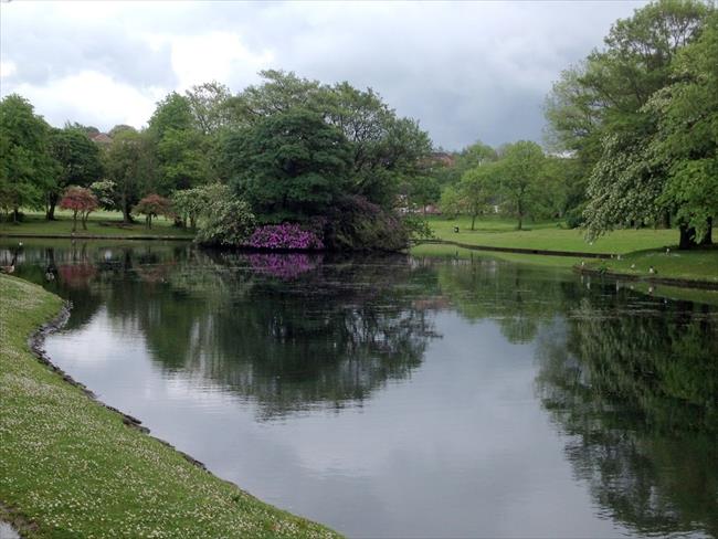 Lake in Queen's park